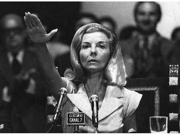 Primera presidenta argentina Isabelita Perón cumple 90 años