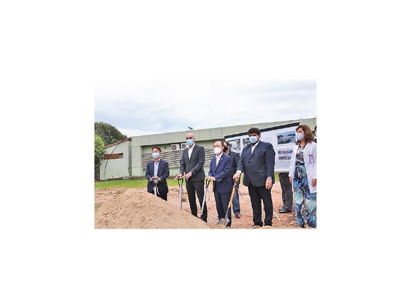 Dan palada inicial para nuevo edificio de Hospital de Limpio