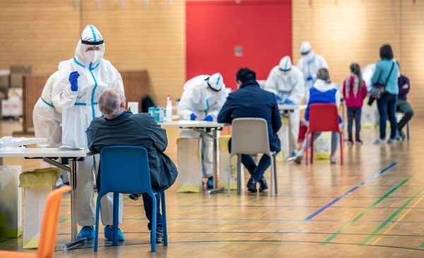 Test y aislamiento, estrategia más rentable para contener la pandemia - Mundo - ABC Color