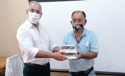 Hombre que recibió medicamentos admite: “Me pidieron que le agradezca al presidente” - Noticiero Paraguay