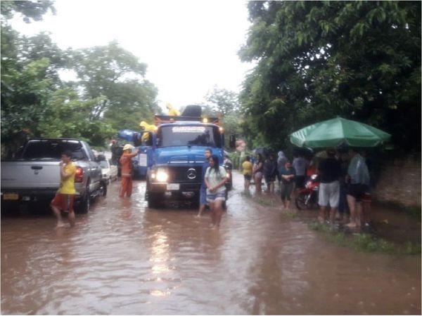 Juntan víveres en Caacupé y Tobatí para afectados por inundaciones