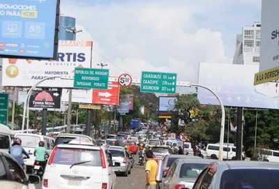 Ley de competitividad de frontera tiene el acuerdo de importadores de la capital