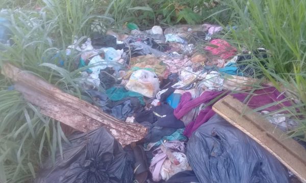 Utilizan como vertedero zona del Km. 9 en Franco