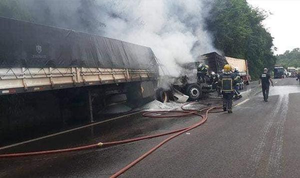Trágico accidente, fallecen padre e hijo camioneros. – Prensa 5