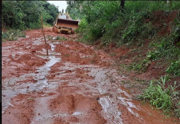 Agricultores de Altos claman por reparación de caminos vecinales