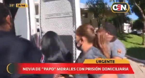 Novia de “Papo” Morales sale de prisión y cumplirá arresto domiciliario