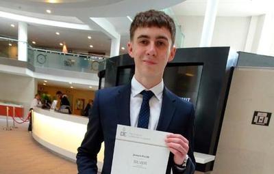 Inglaterra: Joven despierta tras 11 meses en coma