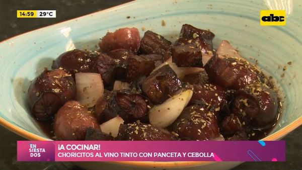 Choricitos al vino tinto con panceta y cebolla - Ensiestados - ABC Color