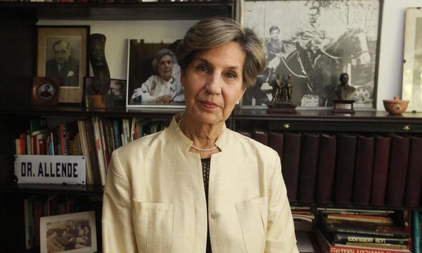 Senadora socialista chilena, Isabel Allende, se solidarizó con Efraín a través de una contundente carta