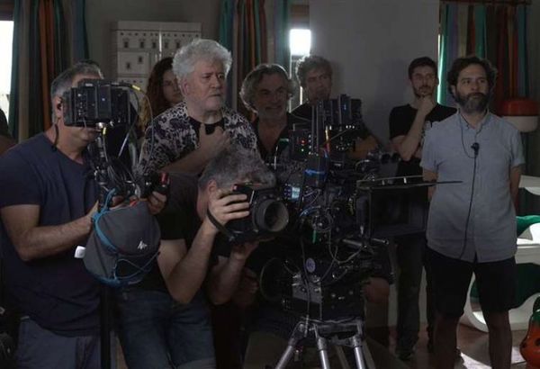 Almodóvar vuelve a filmar en plena pandemia