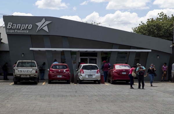 Ley que protege a consumidores pone en encrucijada a la banca en Nicaragua - MarketData