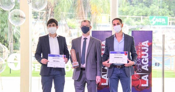 La Nación / Industria textil y de la moda distinguen a firmas del sector
