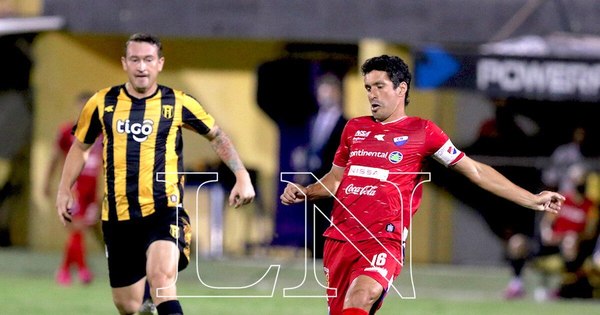 La Nación / Un comienzo vibrante con muchos goles