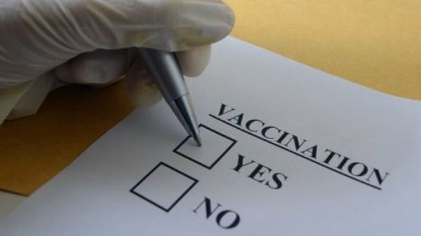 Por qué tantos trabajadores de la salud se niegan a recibir la vacuna contra el coronavirus