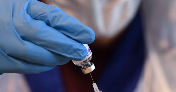 La Nación / Vacunas anti-COVID: China aprueba Sinovac y Johnson & Johnson pide aprobación