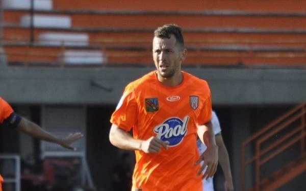 Crónica / CUANDO LA PELOTA ES LA SALVACIÓN