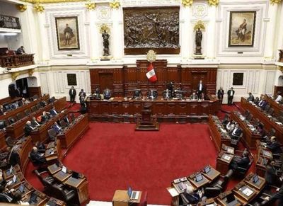 Perú aprueba la eliminación de inmunidad parlamentaria