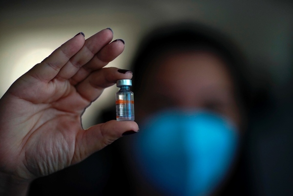 China autoriza el uso de la segunda vacuna contra el coronavirus fabricada en el país | .::Agencia IP::.