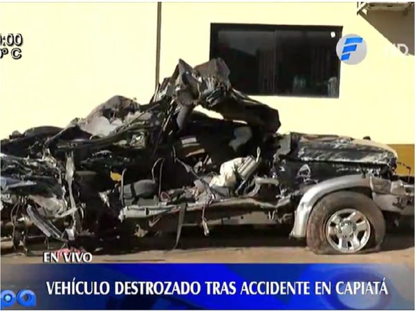 Accidente deja un grave herido y destrozos a una camioneta