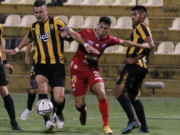 Guaranía y Nacional empatan en la primera fecha del Apertura