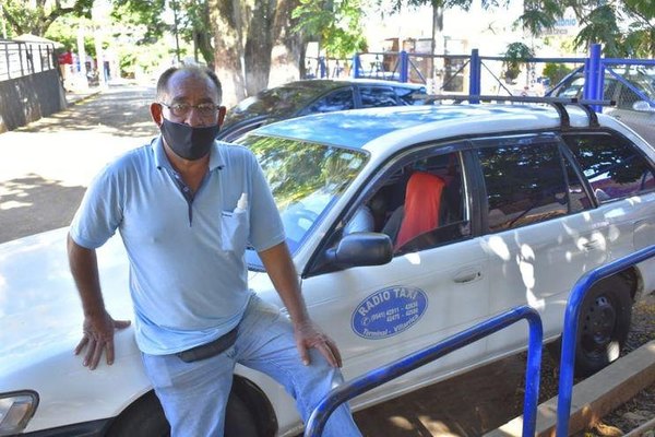 Crónica / Gracias a la ayuda del pueblo, don Joel no vendió su taxi