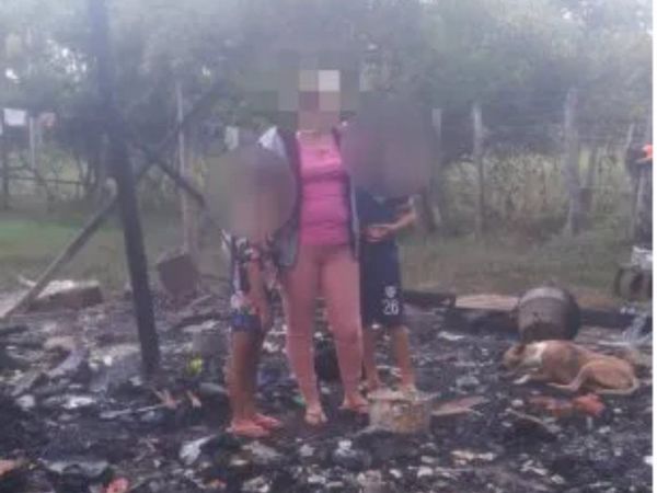 Quemó la casa porque no quería ir a bañarse