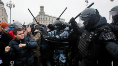 Rusia expulsa a diplomáticos de UE por participar en protestas