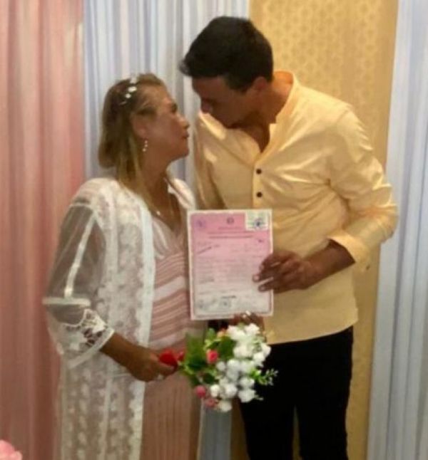 Concepcionera de 70 años se casa con joven de 31