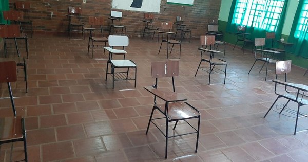 La Nación / UNE pide mayor inversión en educación y capacitación a docentes