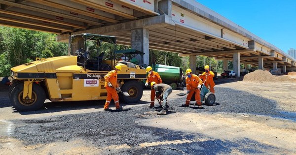 La Nación / Iniciaron colocación de capa asfáltica en obras del Corredor Vial Botánico