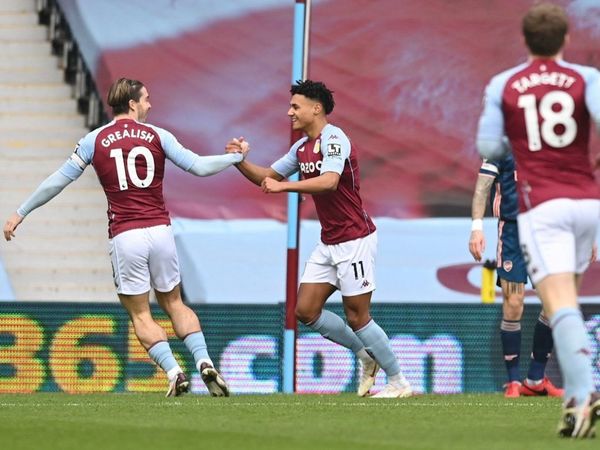 El Aston Villa prolonga el bache del Arsenal