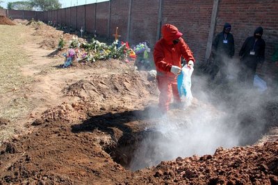 Bolivia: Los cementerios y funerarias colapsaron por el incremento de muertes por COVID-19 - Megacadena — Últimas Noticias de Paraguay
