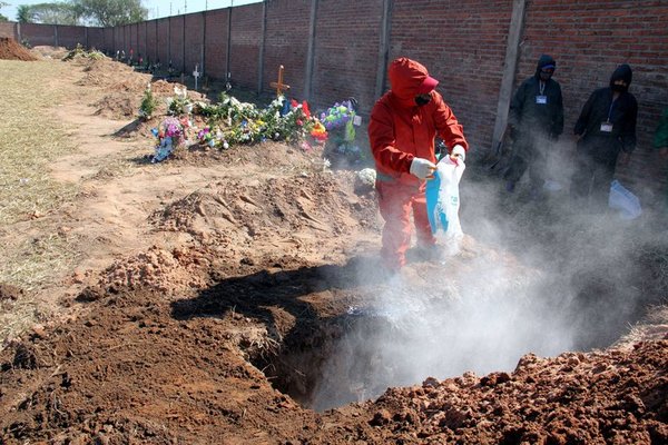 Bolivia: Los cementerios y funerarias colapsaron por el incremento de muertes por COVID-19 - Megacadena — Últimas Noticias de Paraguay