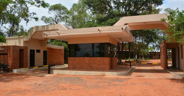 La Nación / Fuga de adolescentes de Centro de Itauguá deriva en intervención del penal