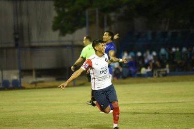 El Ciclón debuta con una gran victoria