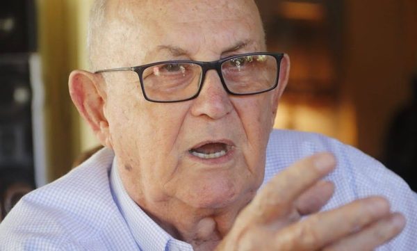 Habla el general Carlos Maggi: Así dimitió Stroessner