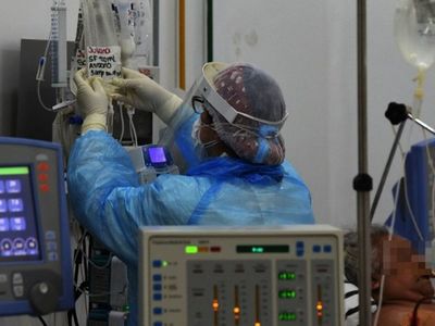 Hospital de guerra: Salvan vidas con cóctel de drogas paralelas