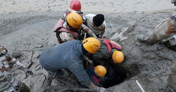 La Nación / Tres muertos y 150 desaparecidos tras la ruptura de un glaciar en el Himalaya