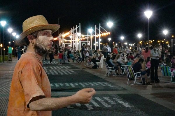 Inauguran el «el rincón de los poetas» en la costanera de Encarnación | OnLivePy