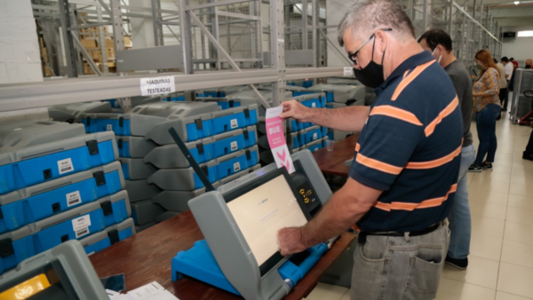 Verifican y testean 3.000 máquinas de votación con miras a Elecciones Internas | El Independiente