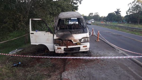 Niña de 4 años muere calcinada tras incendio de una furgoneta - Nacionales - ABC Color