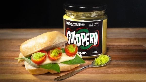 Tres apasionados del picante coincidieron para emprender y crear las salsas Galopera