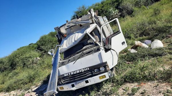 Dos personas fallecidas y varios heridos en accidente rutero en Alto Paraguay - Nacionales - ABC Color