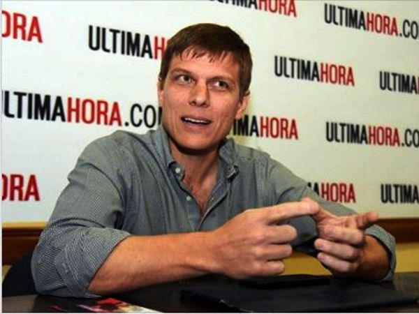Mario Abdo continúa con las movidas y designa a nuevo ministro de Mitic