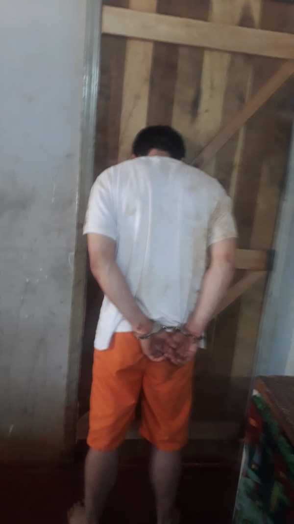 Atrapan y entregan a la Policía a ladrón que minutos antes acuchilló a su cuñada