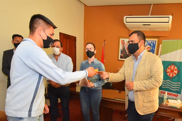 Caazapá: Convocan a la postulación para Becas Universitarias 2021 - Noticiero Paraguay