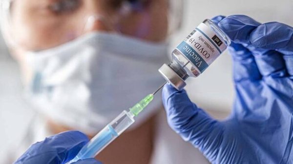 Sudáfrica suspende el uso de la vacuna Oxford
