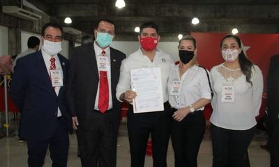 Óscar «Nenecho» Rodríguez inscribe su candidatura