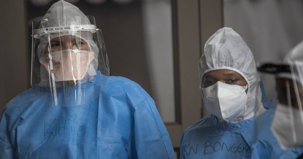 La Nación / Vacuna de AstraZeneca tiene “eficacia limitada” ante variante sudafricana