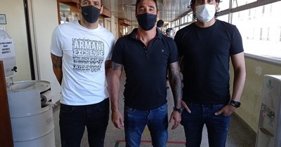 La Nación / Jueza definirá si pareja que estafó a futbolistas va a juicio oral y público